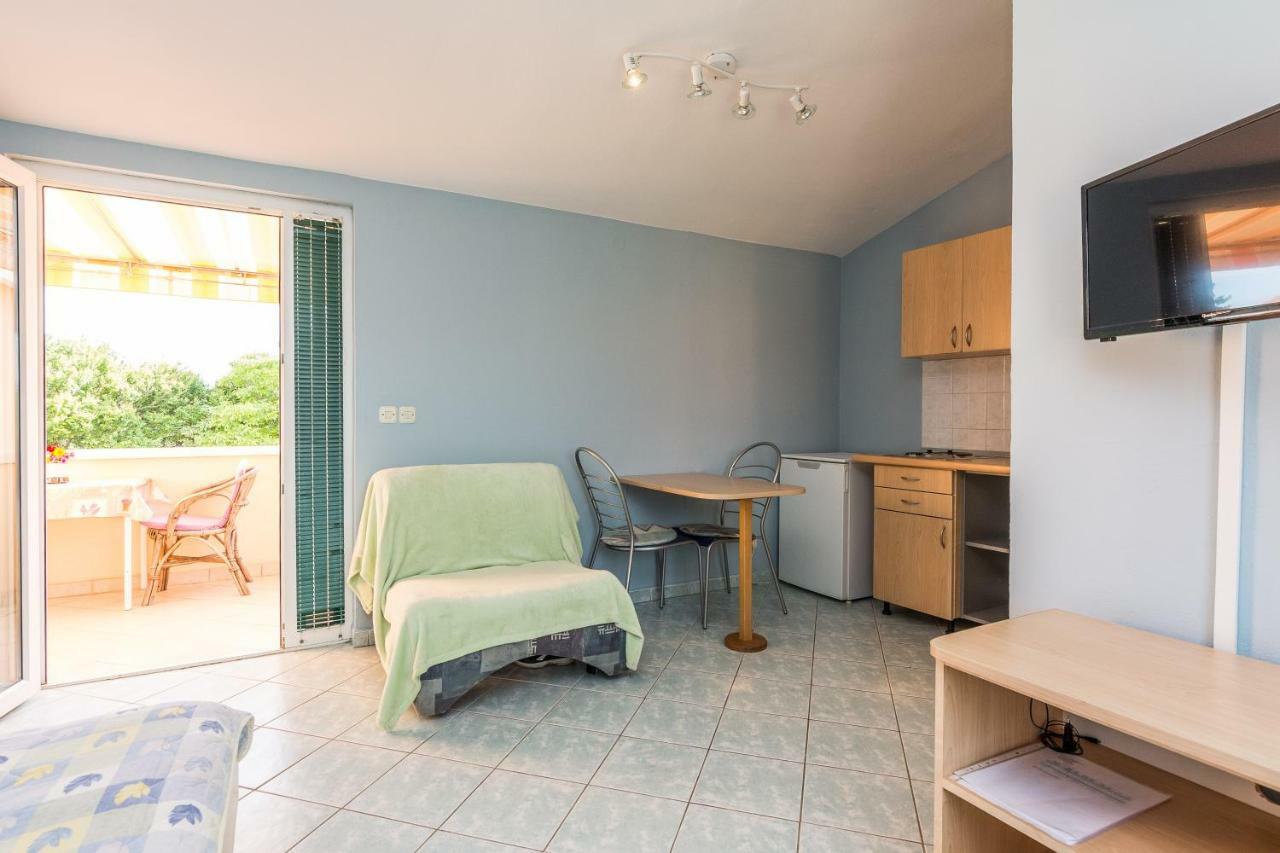 Apartmani Albi 扎顿 外观 照片