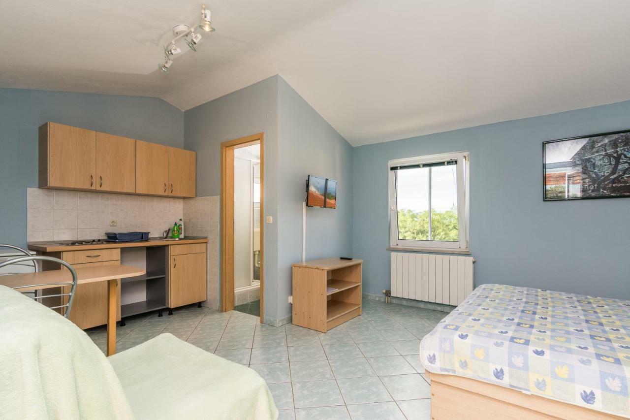 Apartmani Albi 扎顿 外观 照片