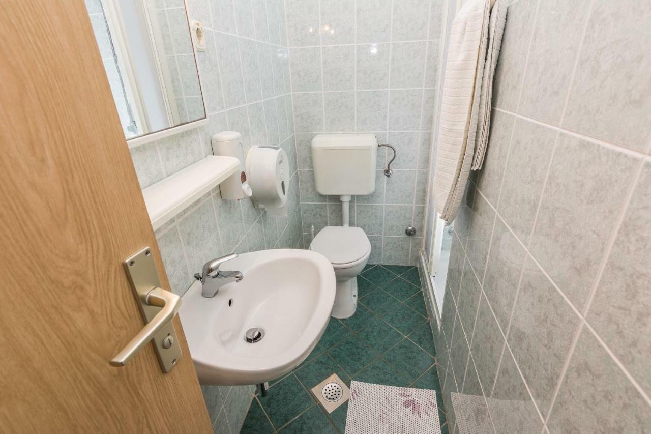 Apartmani Albi 扎顿 外观 照片