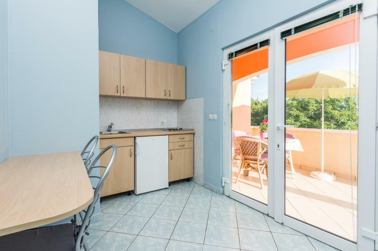 Apartmani Albi 扎顿 外观 照片