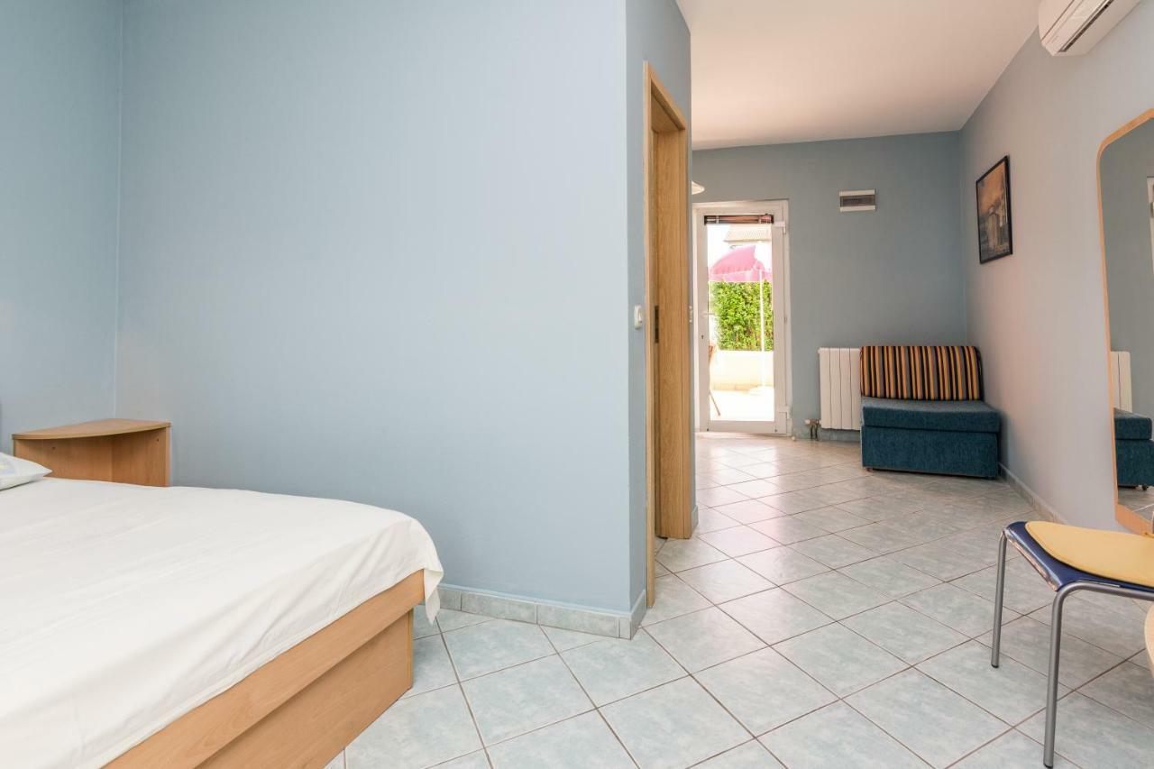 Apartmani Albi 扎顿 外观 照片